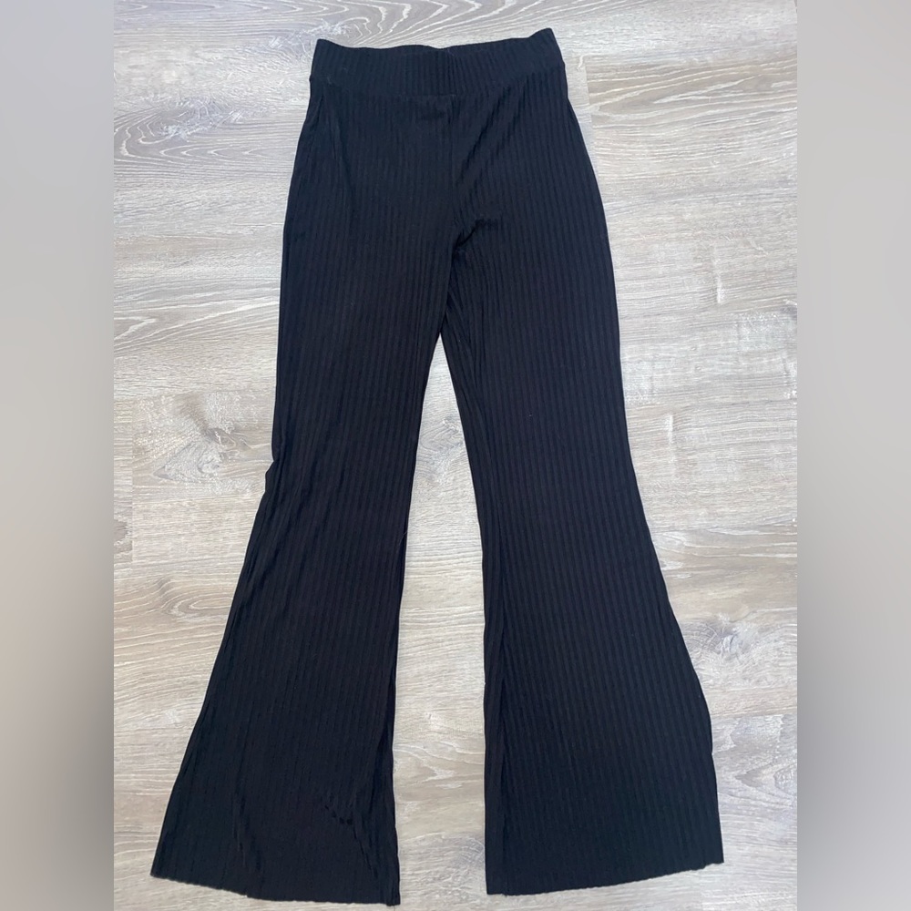 H&M ribbed flared leggings